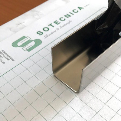 Profilo ad U in acciaio inox