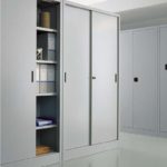 Armadio metallico  150x45x200h ante scorrevoli